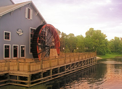 Port Orleans Water Wheel by rickpilot_2000